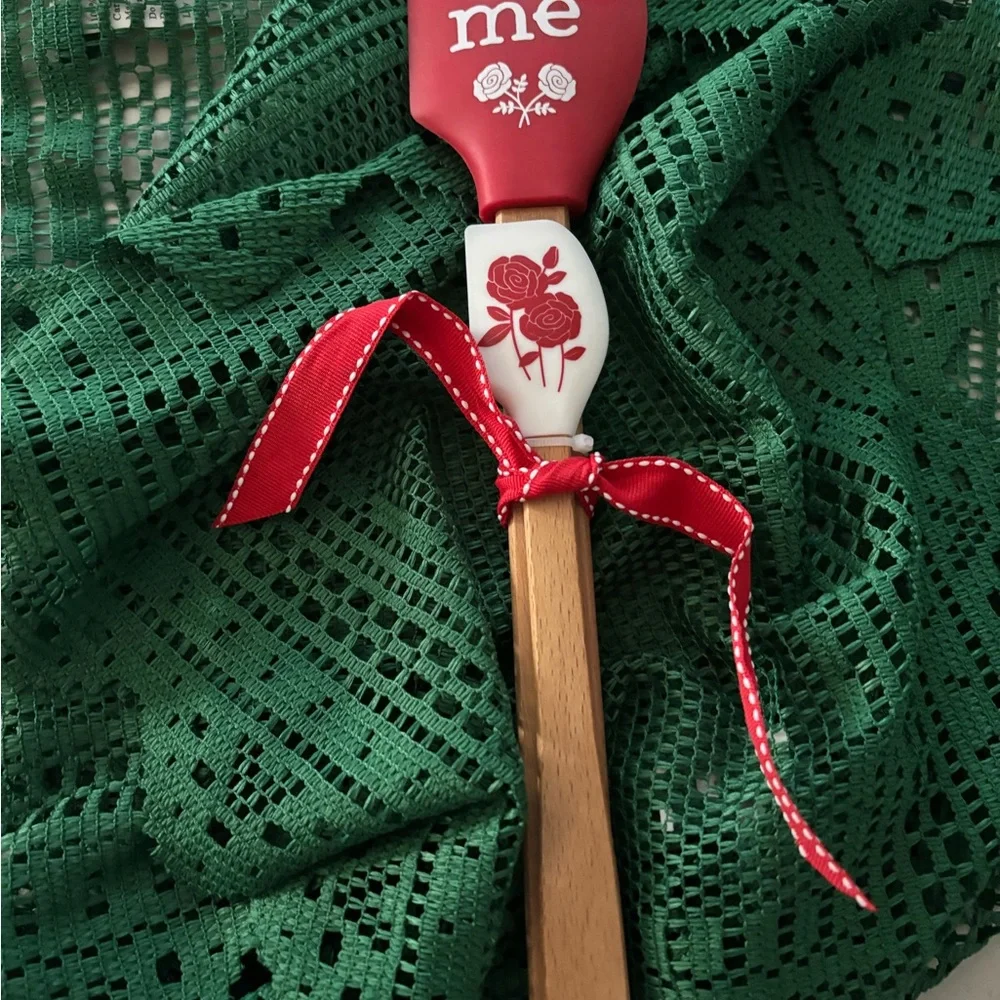 Grandma & Me Red and White Spatula NEW Final Sale